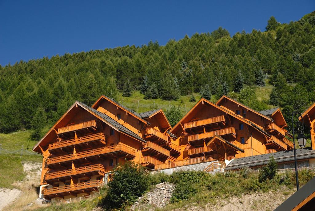 Residence Odalys Le Hameau Et Les Chalets De La Vallee D'Or Valloire Exterior photo