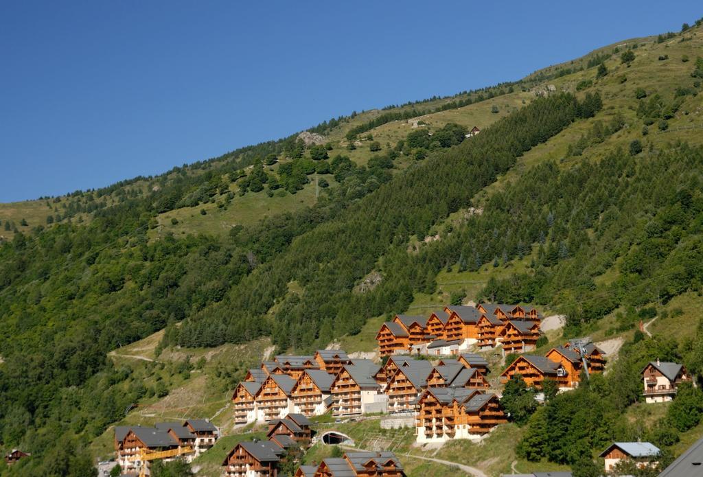 Residence Odalys Le Hameau Et Les Chalets De La Vallee D'Or Valloire Exterior photo